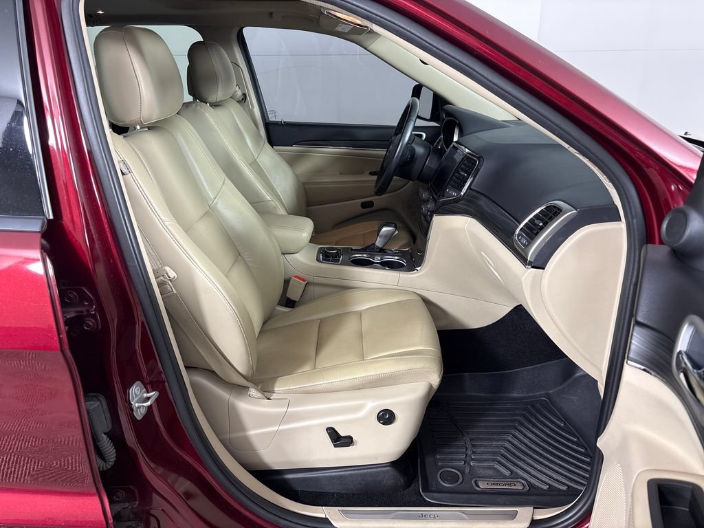 Used 2021 Jeep Grand Cherokee Limited AWD/4WD image 6