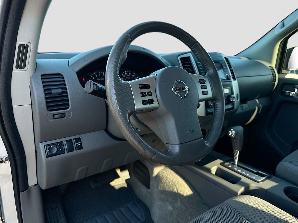 Used 2018 Nissan Frontier SV w/ Value Truck Package RWD image 9