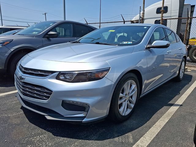 Used 2017 Chevrolet Malibu LT FWD image 3