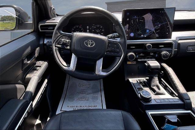 Used 2025 Toyota 4Runner TRD Off-Road Premium AWD/4WD image 8