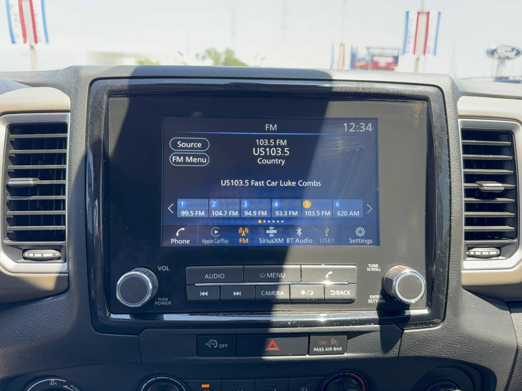 Used 2023 Nissan Frontier SV w/ Technology Package AWD/4WD image 17