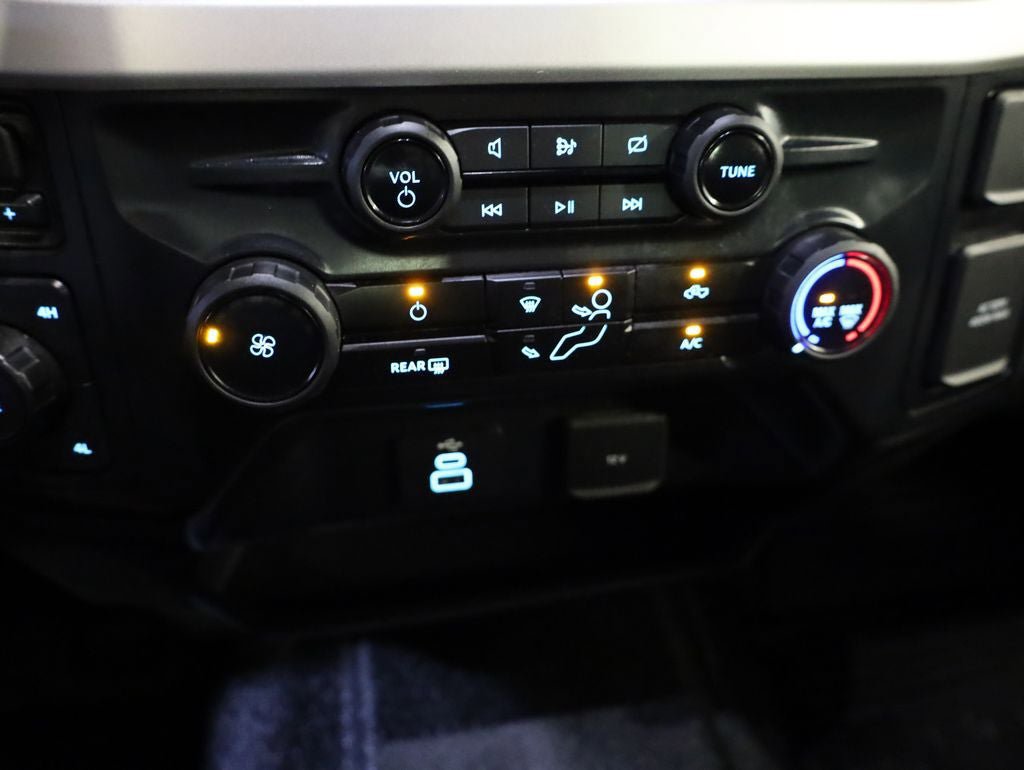 Certified 2024 Ford F350 XLT w/ FX4 Off-Road Package AWD/4WD image 15