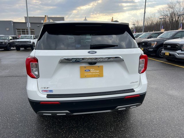 Certified 2022 Ford Explorer XLT w/ Equipment Group 202A AWD/4WD image 6