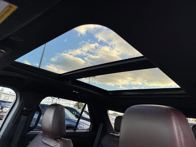 Certified 2023 Ford Explorer Platinum w/ Technology Package image 8