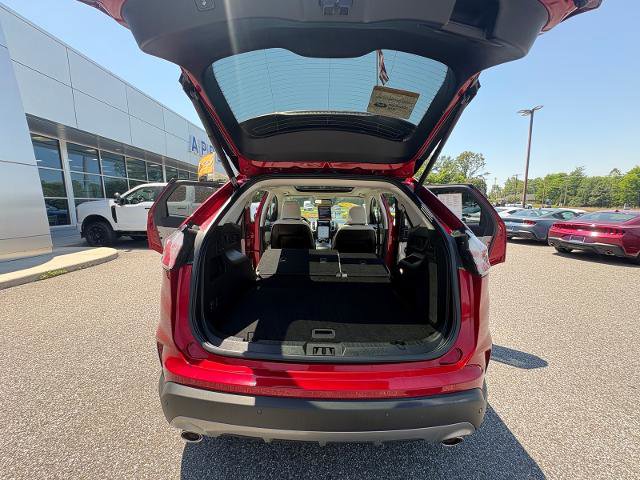 Certified 2022 Ford Edge Titanium AWD/4WD image 37