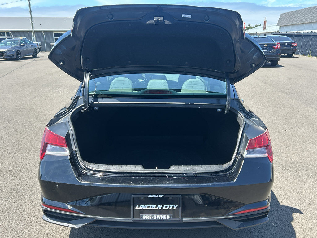 Used 2021 Hyundai Elantra SEL FWD image 32