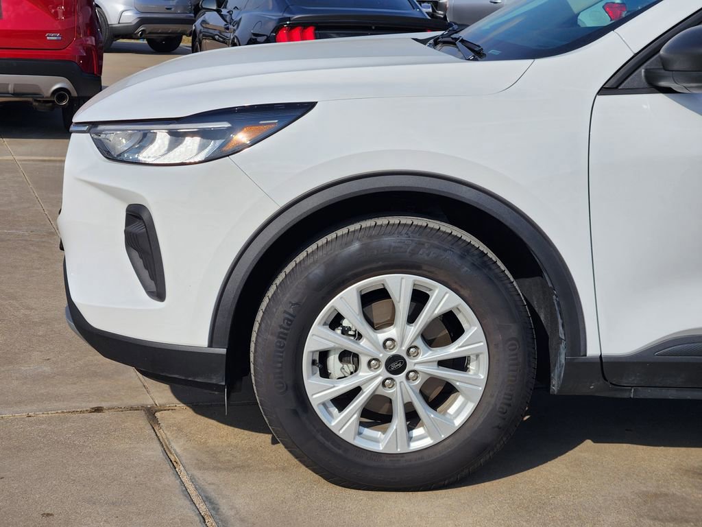 Certified 2025 Ford Escape Active w/ Tech Pack #1 image 9