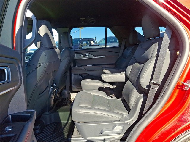 Certified 2025 Ford Explorer ST-Line image 8