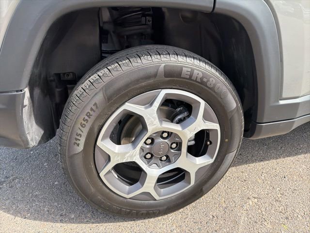 Used 2022 Jeep Compass Trailhawk w/ Trailhawk Elite Group image 9