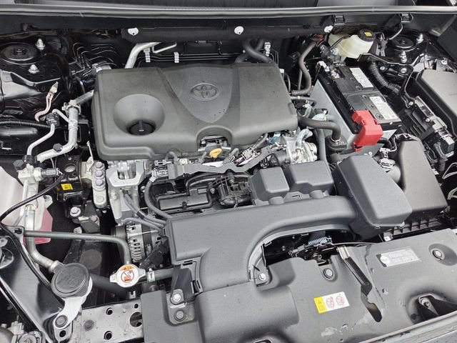 Used 2025 Toyota RAV4 XLE w/ Convenience Package FWD image 19