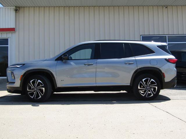 Used 2025 Buick Enclave Sport Touring AWD/4WD image 11