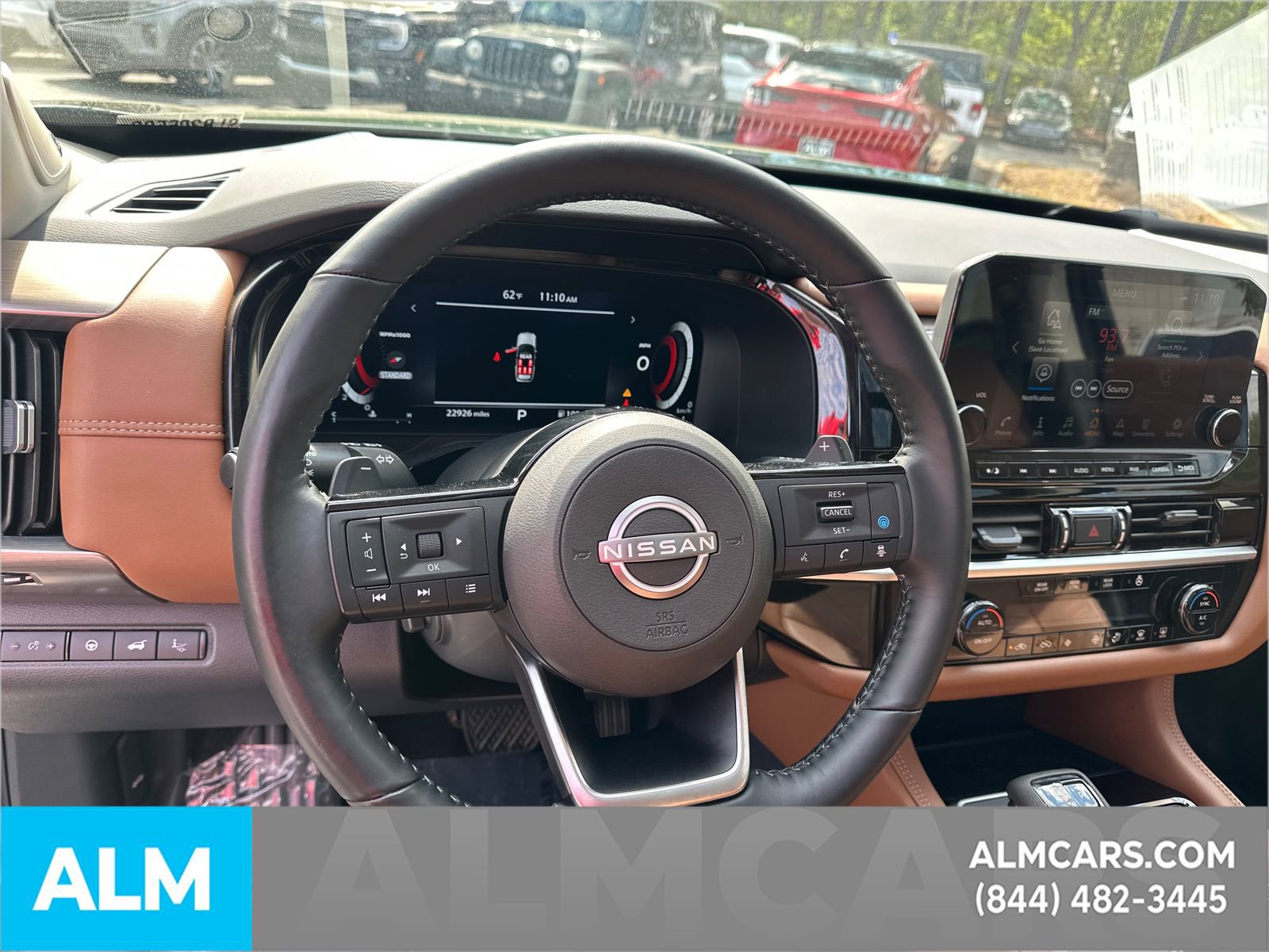 Used 2025 Nissan Pathfinder Platinum FWD image 10