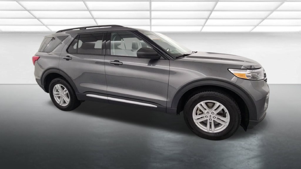 Certified 2024 Ford Explorer XLT w/ Equipment Group 202A AWD/4WD image 10