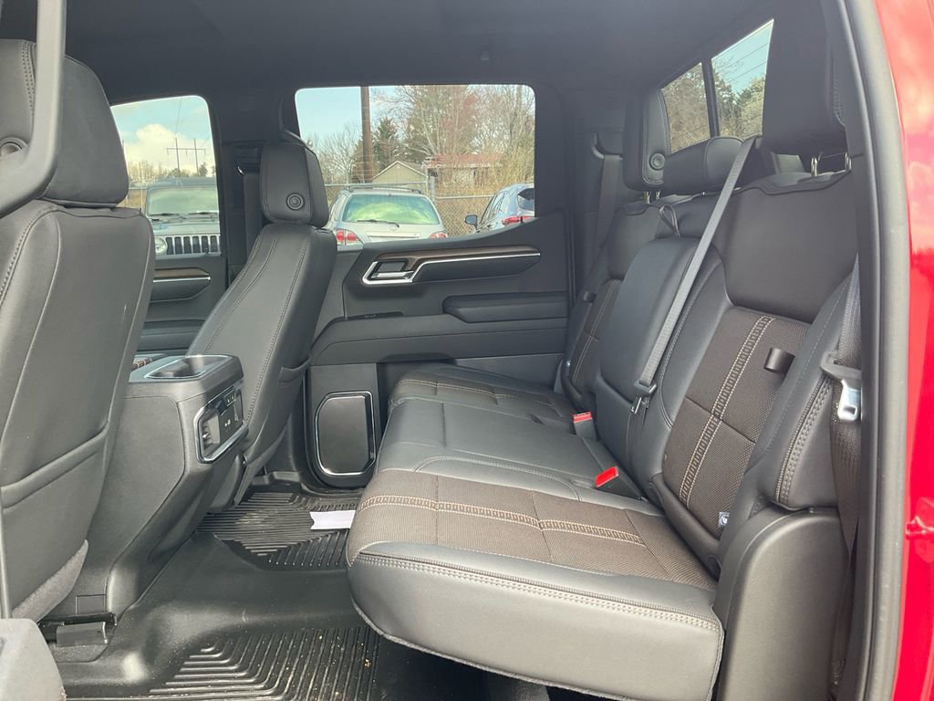 Used 2025 Chevrolet Silverado 1500 High Country w/ Technology Package image 14