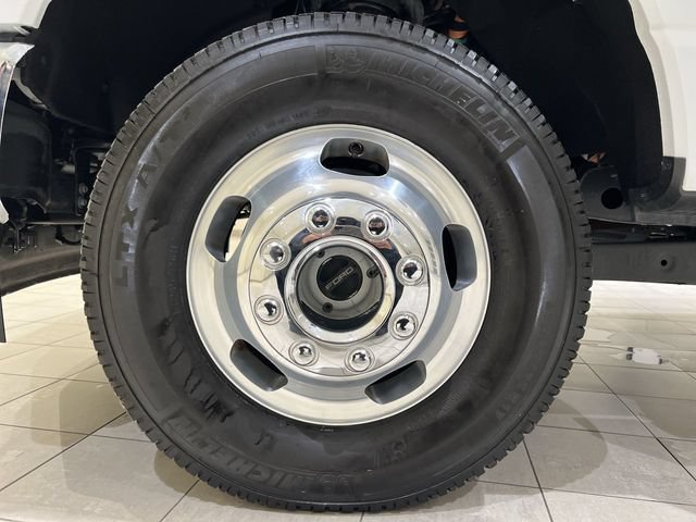 Certified 2025 Ford F350 XLT w/ 360-Degree Camera Package AWD/4WD image 27