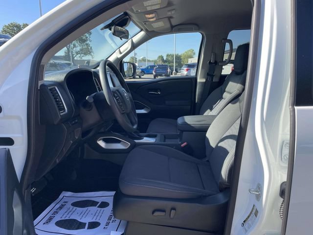 Used 2024 Nissan Frontier SV RWD image 15