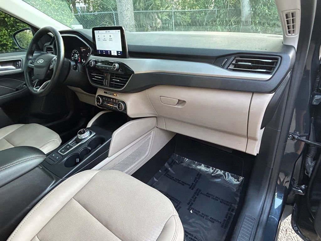 Certified 2022 Ford Escape SEL FWD image 28