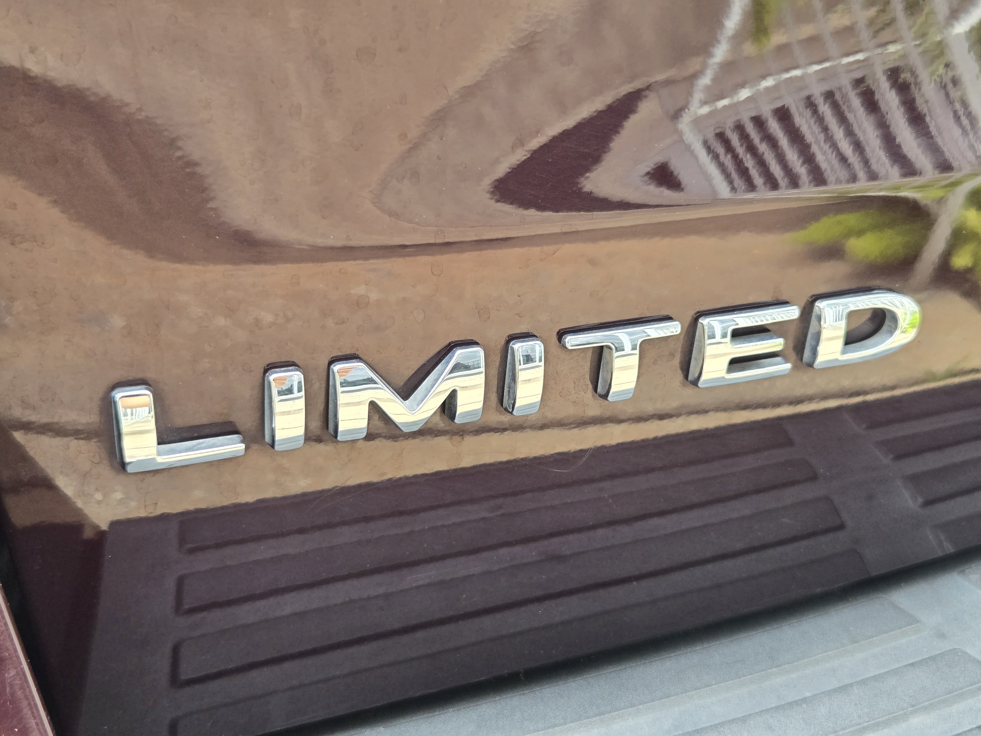 Certified 2024 Ford Expedition Limited RWD image 8