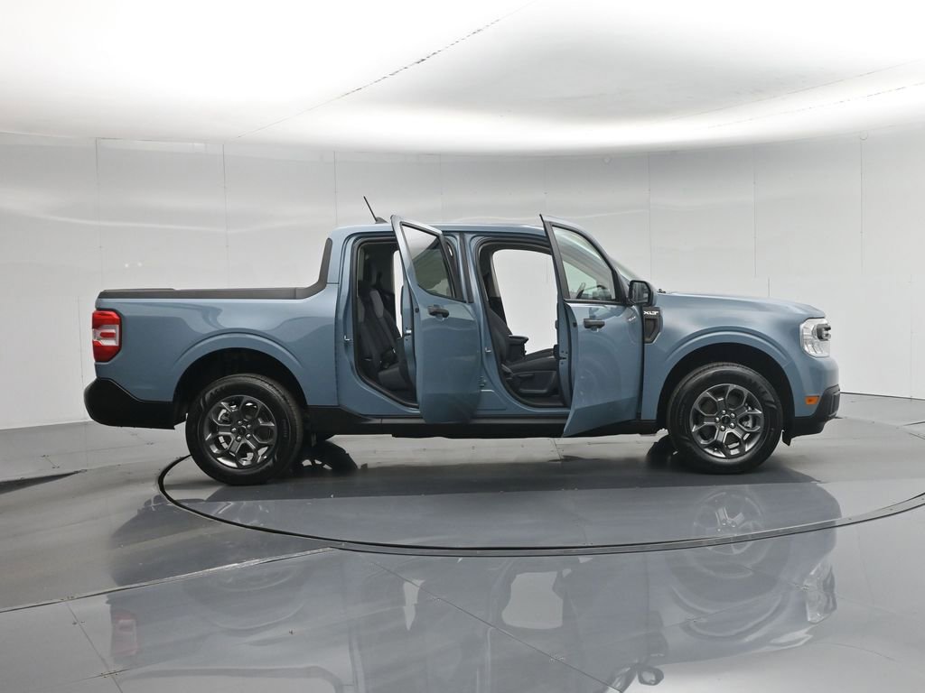 Certified 2022 Ford Maverick XLT w/ XLT Luxury Package image 5