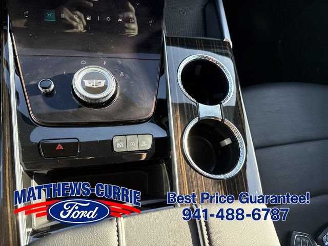 Used 2025 Cadillac Escalade ESV Premium Luxury w/ LPO, Floor Liner Package RWD image 20