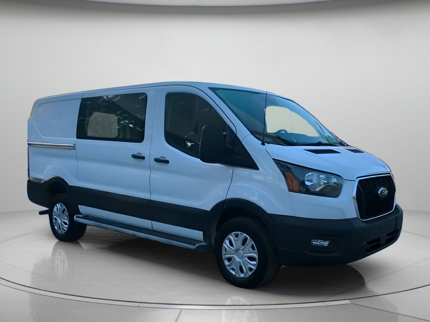 Certified 2025 Ford Transit 250 Low Roof w/ Exterior Upgrade Package RWD image 36
