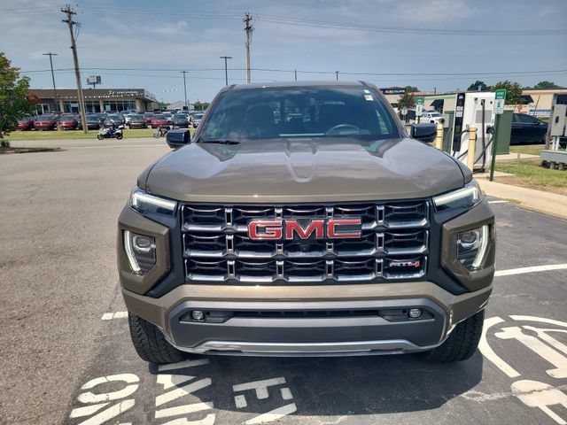 Used 2024 GMC Canyon AT4 w/ AT4 Premium Package AWD/4WD image 2
