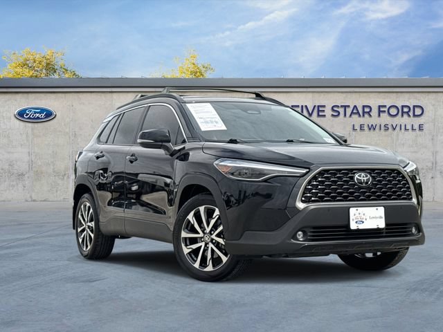 Used 2024 Toyota Corolla Cross XLE w/ Convenience Package FWD image 1