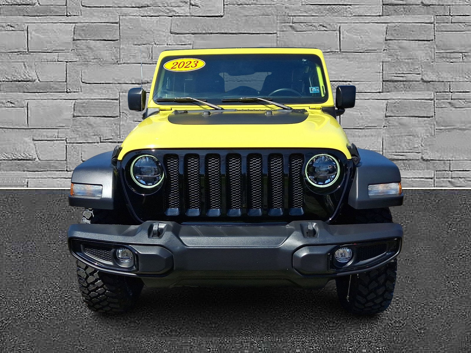 Used 2023 Jeep Wrangler Willys AWD/4WD image 3