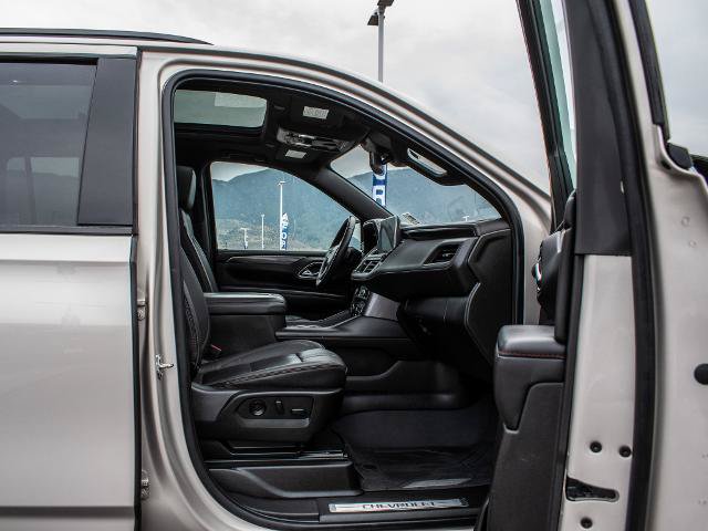 Used 2023 Chevrolet Suburban RST w/ Luxury Package AWD/4WD image 21