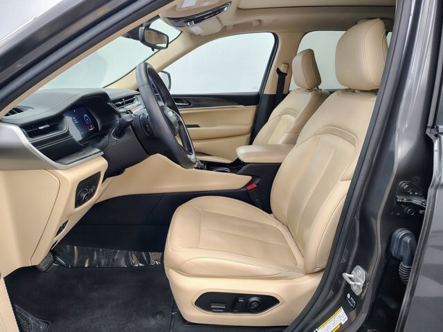 Used 2022 Jeep Grand Cherokee Limited AWD/4WD image 22