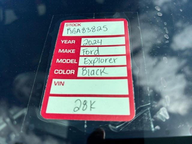 Certified 2024 Ford Explorer XLT w/ Equipment Group 202A image 5