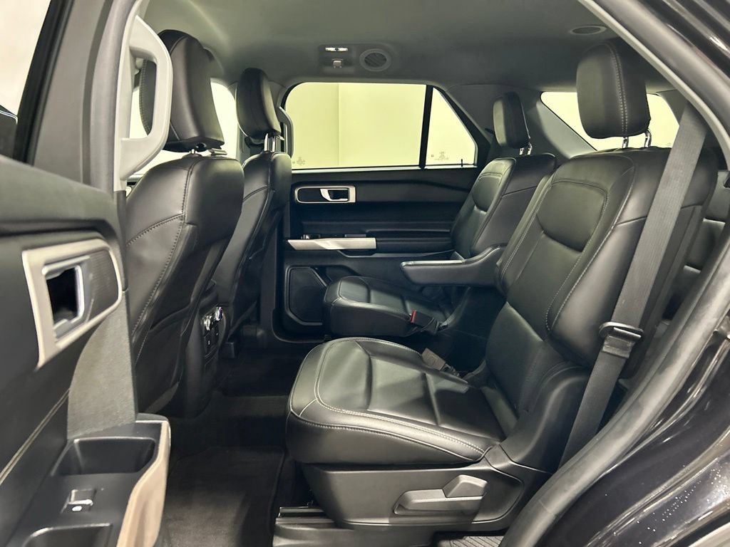 Certified 2023 Ford Explorer XLT w/ Equipment Group 202A AWD/4WD image 25