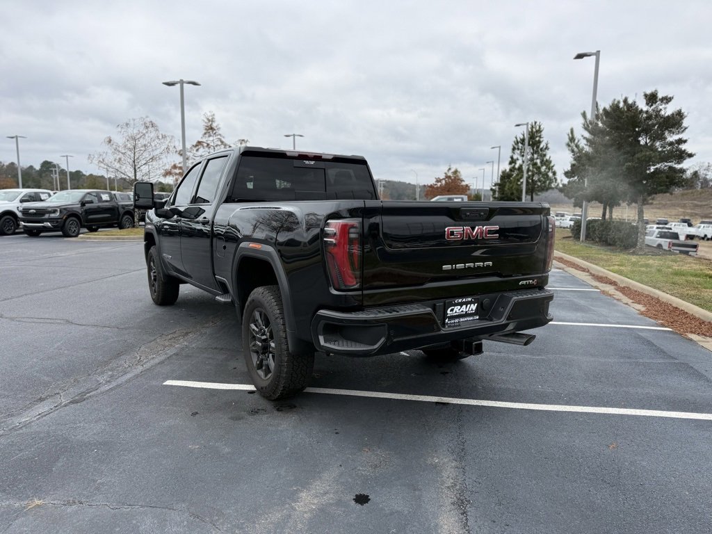 Used 2025 GMC Sierra 2500 AT4 w/ AT4 Preferred Package image 5