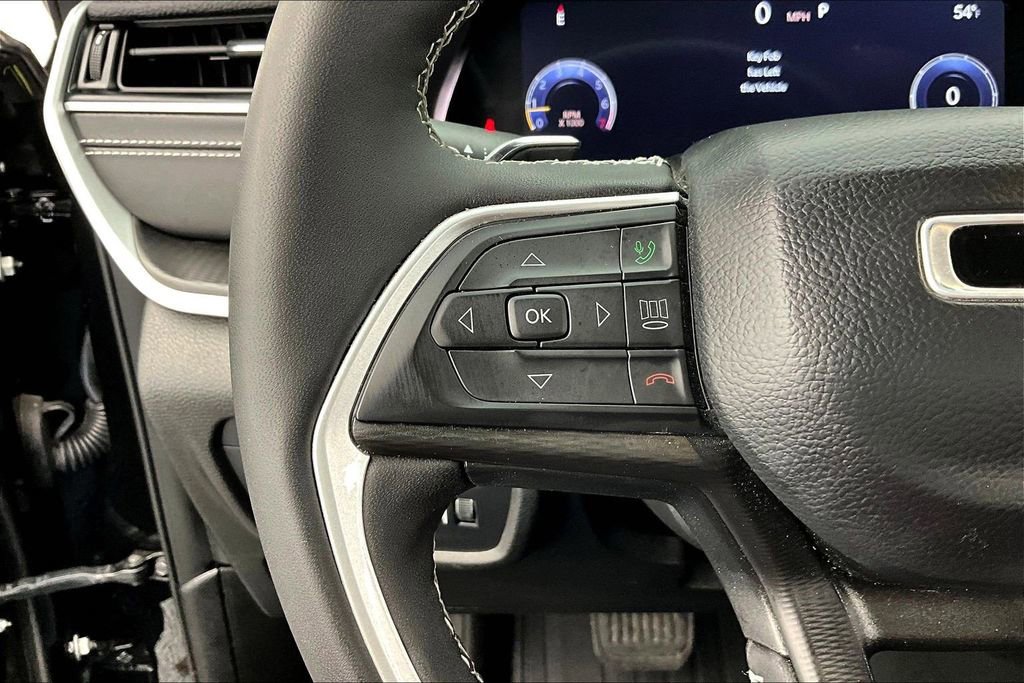 Used 2024 Jeep Grand Cherokee L Altitude AWD/4WD image 18