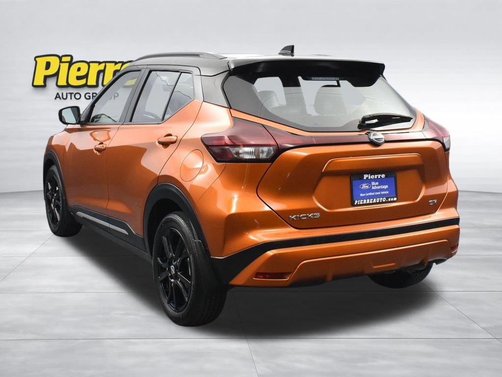 Used 2022 Nissan Kicks SR w/ Premium Package image 4