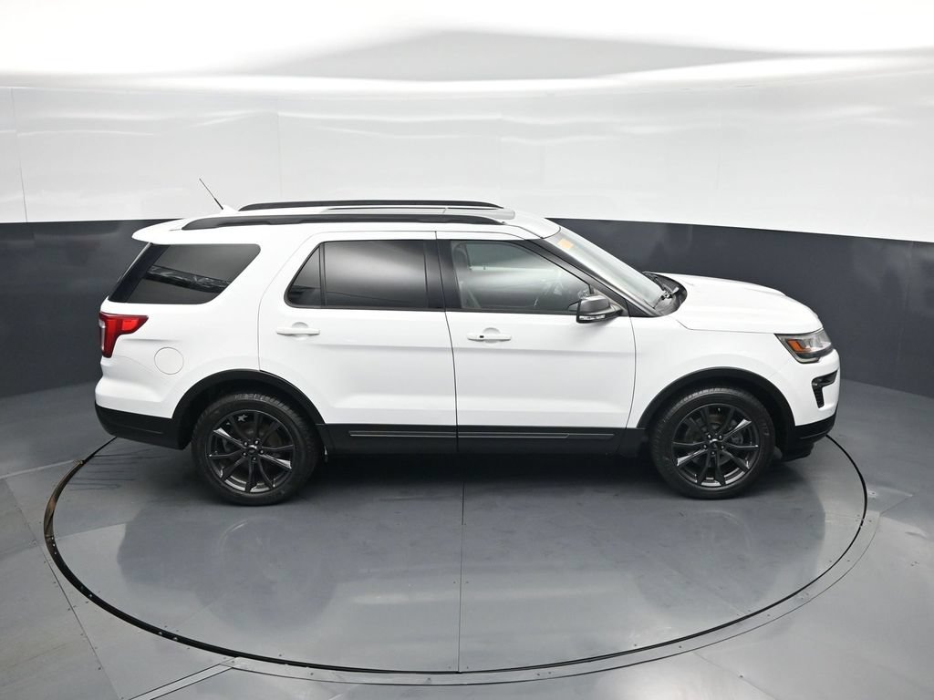 Certified 2019 Ford Explorer XLT w/ Equipment Group 202A FWD image 34