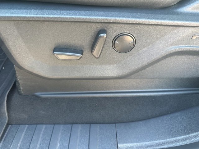 Certified 2025 Ford F250 Lariat w/ Black Appearance Package image 15