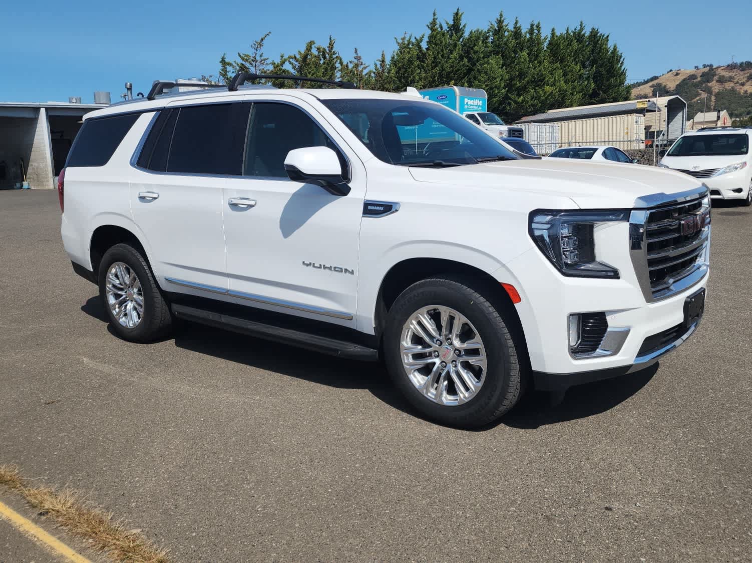Used 2021 GMC Yukon SLT w/ SLT Premium Package AWD/4WD image 6