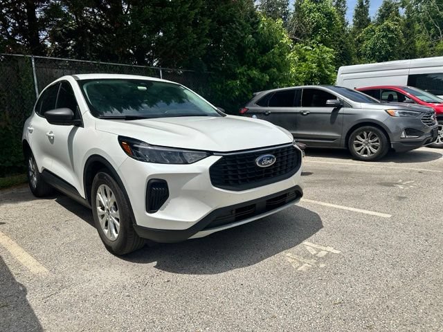 Certified 2023 Ford Escape Active FWD image 2