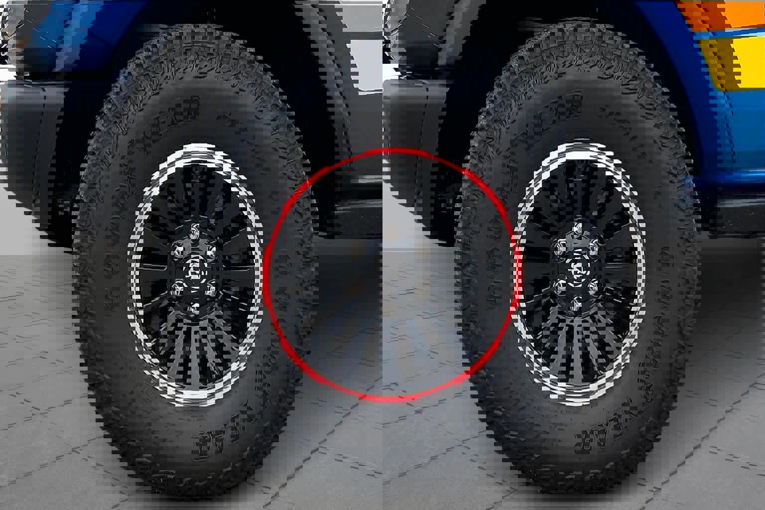 Certified 2025 Ford Bronco Big Bend w/ Black Diamond Package image 11