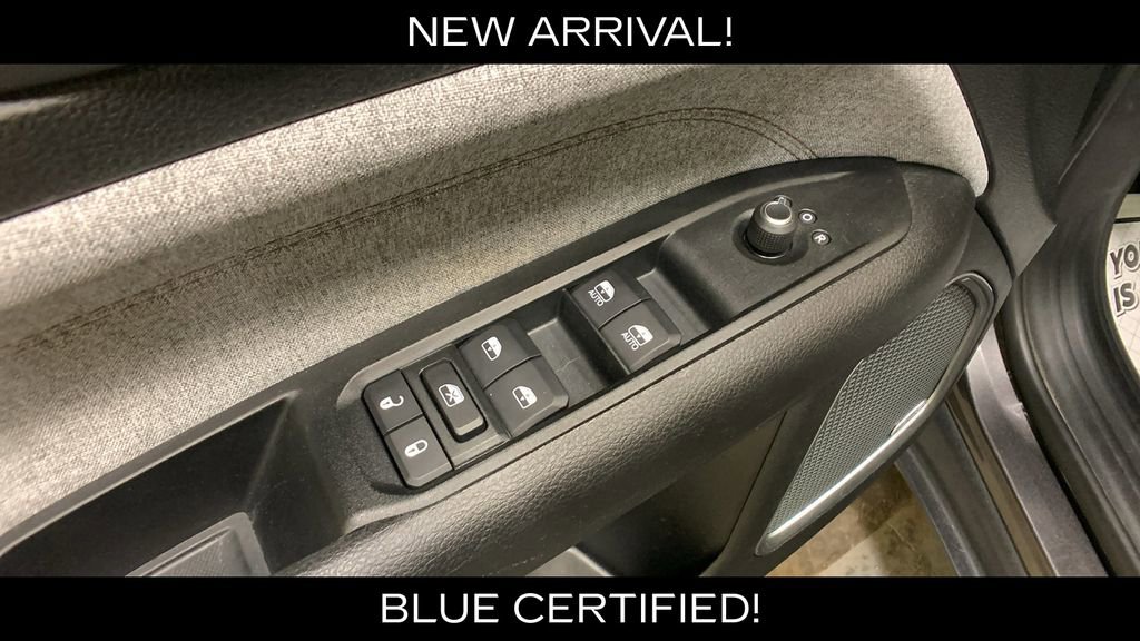 Used 2022 Jeep Compass Latitude w/ Sun and Sound Group AWD/4WD image 27