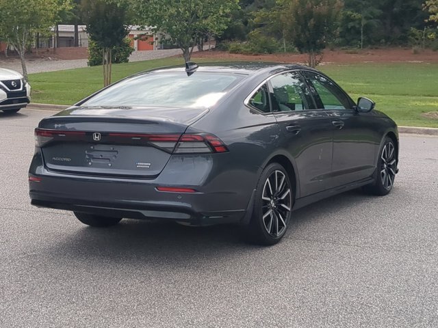 Used 2023 Honda Accord Touring image 4
