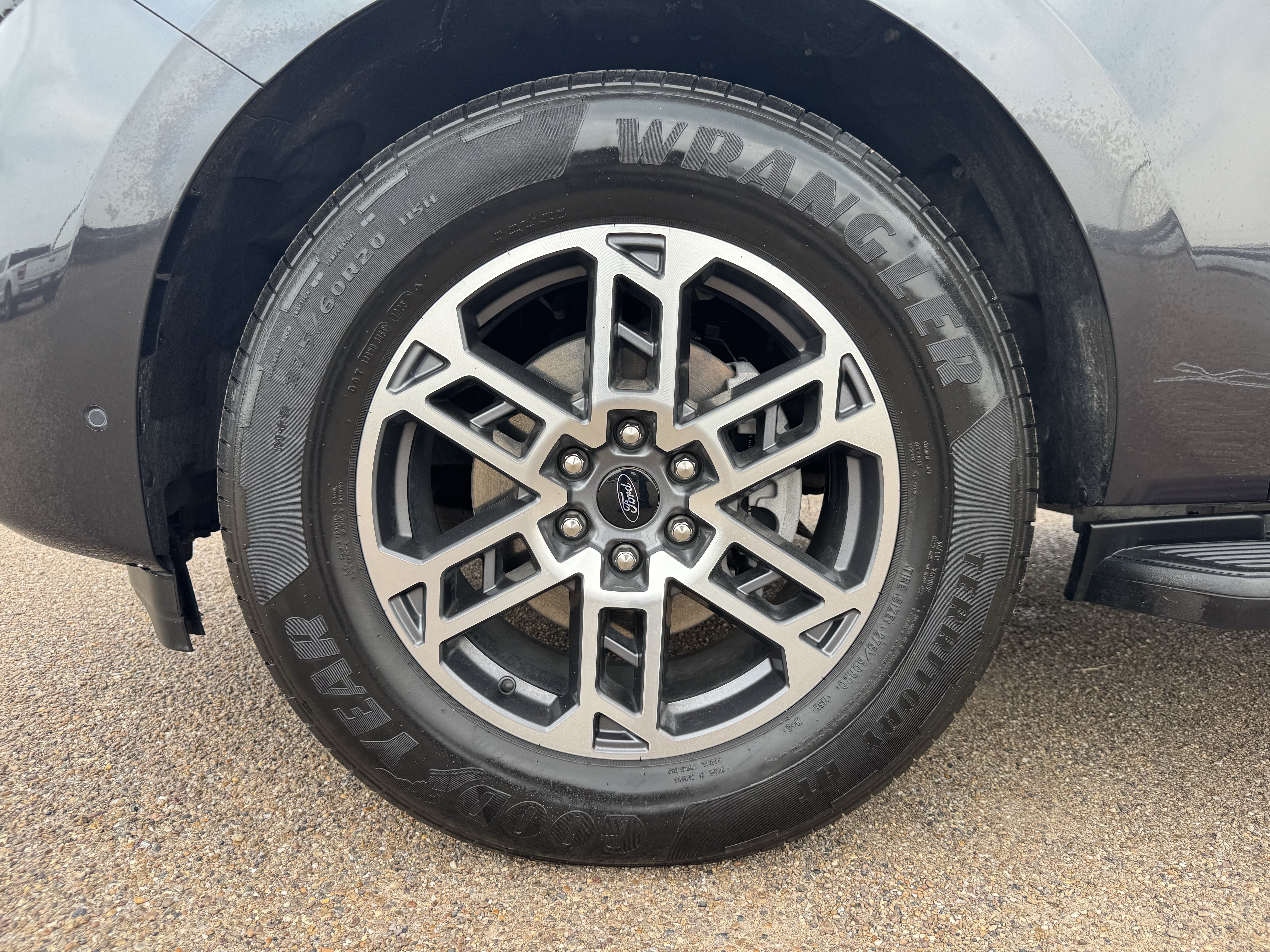 Certified 2025 Ford Expedition Active RWD image 7