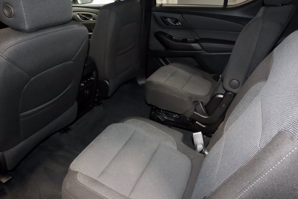 Used 2023 Chevrolet Traverse LT FWD image 21