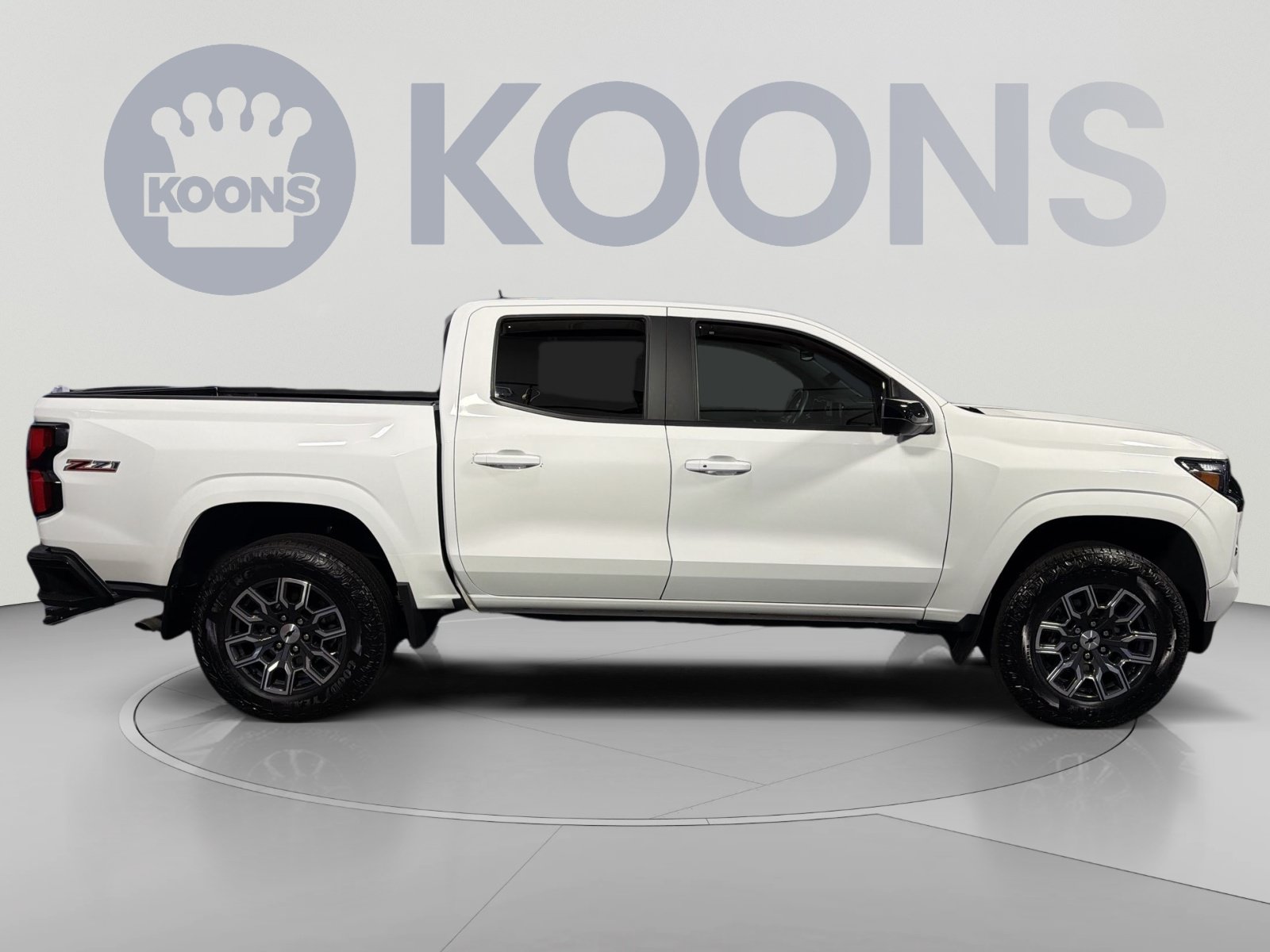 Used 2024 Chevrolet Colorado Z71 w/ Z71 Convenience Package 2 AWD/4WD image 8