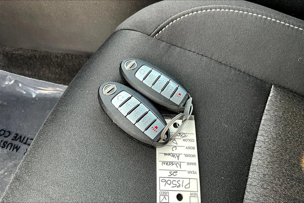 Used 2025 Nissan Altima 2.5 SV FWD image 35
