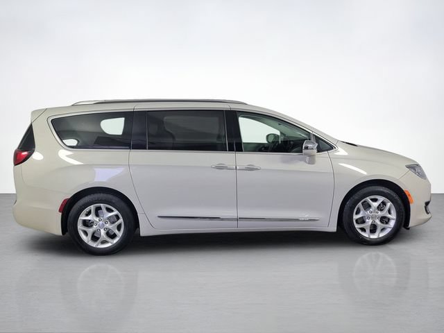 Used 2020 Chrysler Pacifica Limited FWD video 2