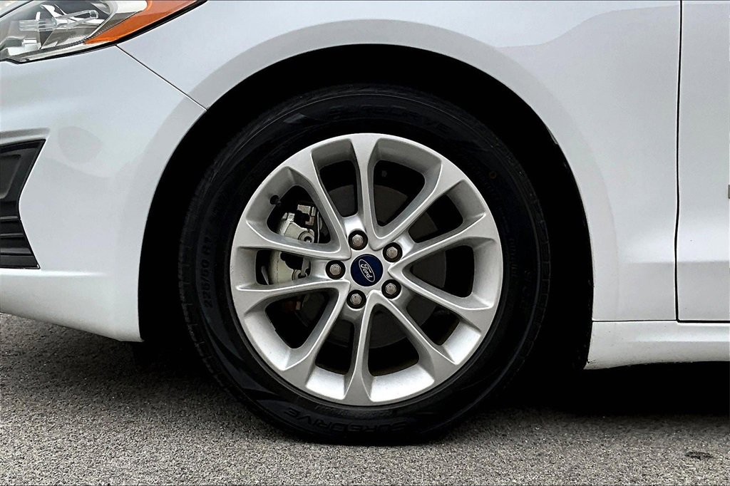 Certified 2019 Ford Fusion SE image 9