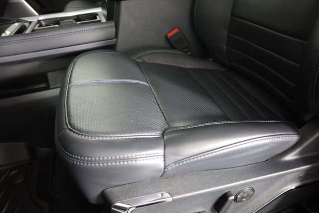 Certified 2025 Ford F450 Platinum w/ FX4 Off-Road Package image 54