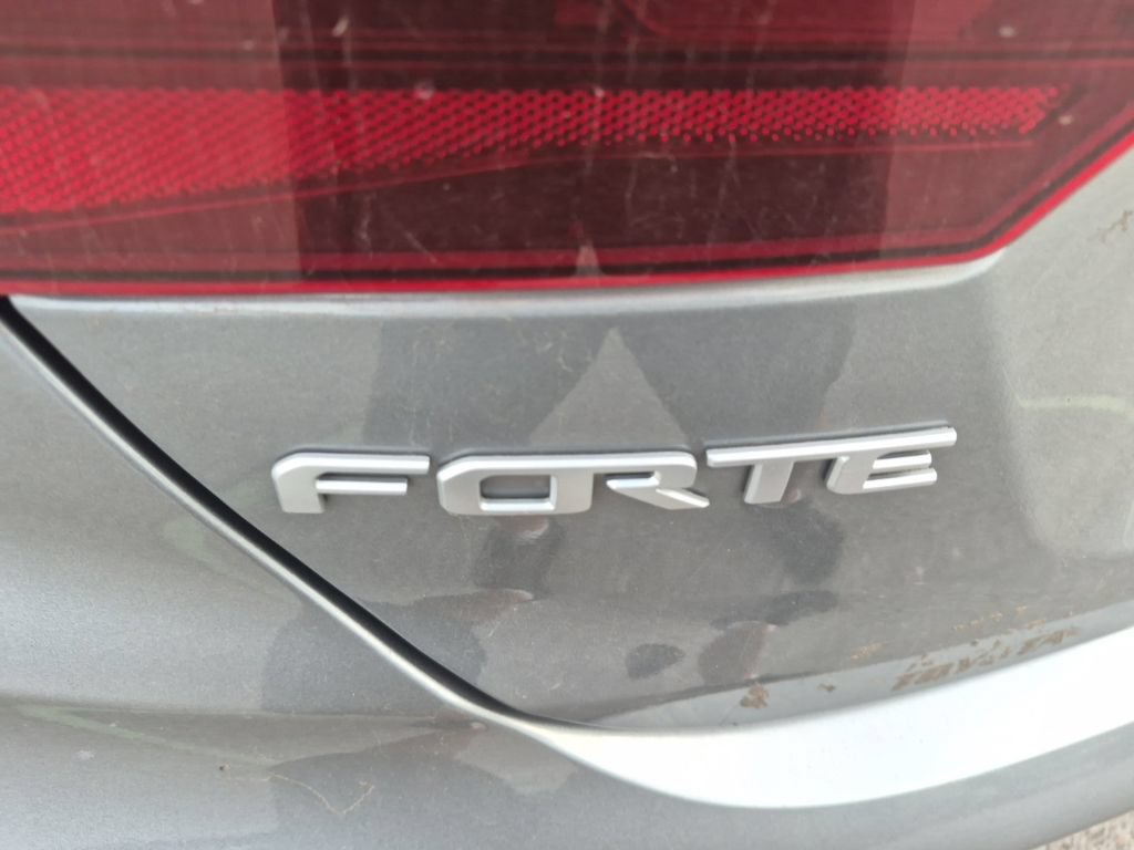 Used 2023 Kia Forte LXS w/ LXS Technology Package FWD image 13